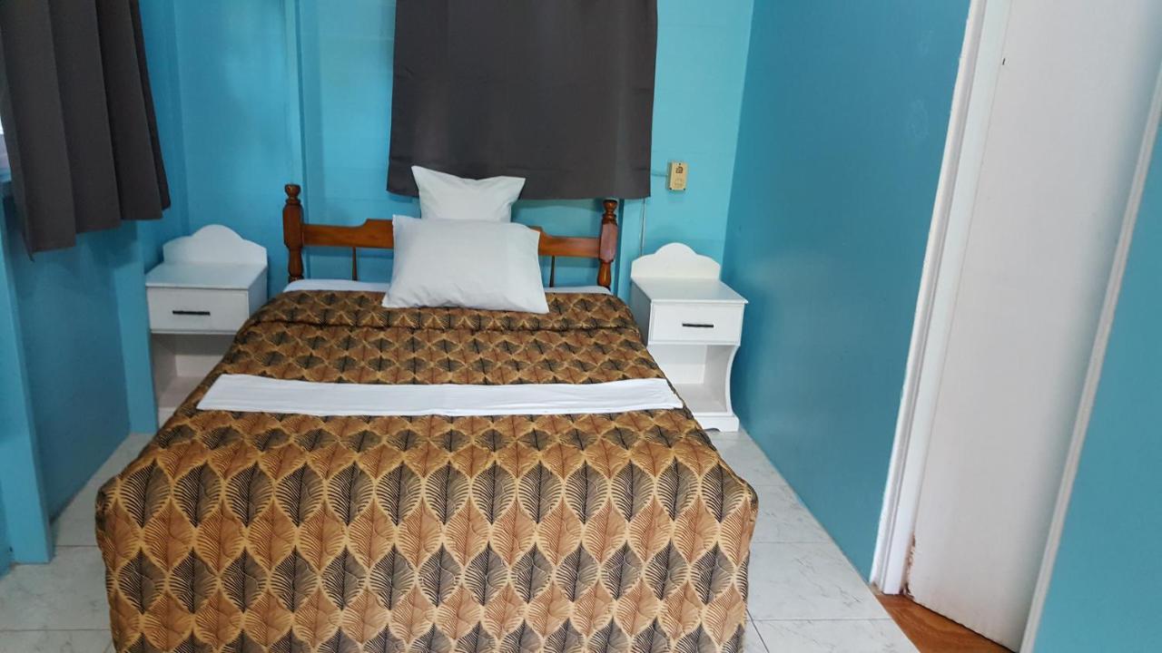 רוזו Chez Ophelia Cottage Apartments מראה חיצוני תמונה
